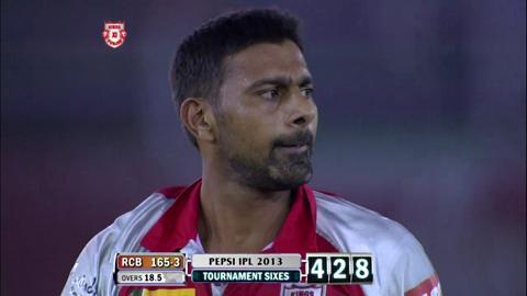 M51: KXIP vs RCB – Moises Henriques Six background