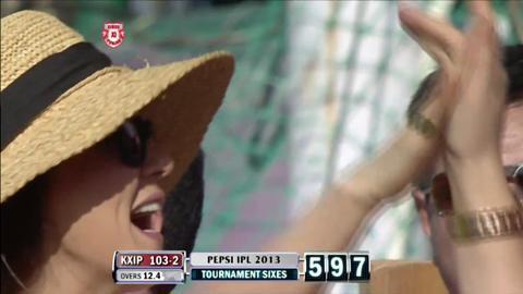 M69: KXIP vs MI – Azhar Mahmood Six background