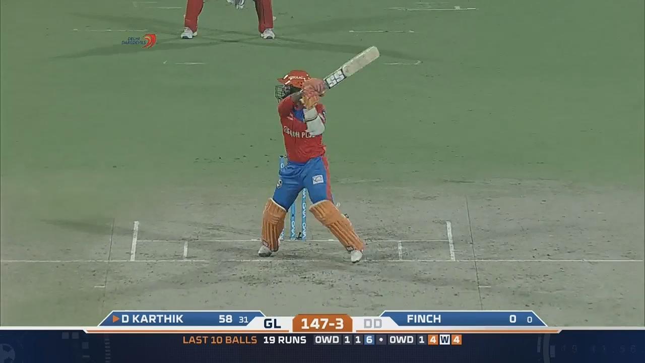 M42: DD vs GL – Dinesh Karthik Six