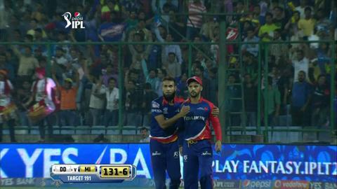 M21: DD vs MI – Hardik Pandya Wicket background