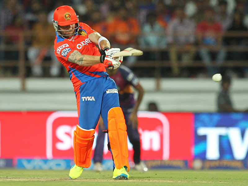 M6: GL vs RPS – Brendon McCullum 49