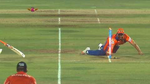 M25: RPS vs GL – Saurabh Tiwary Wicket background