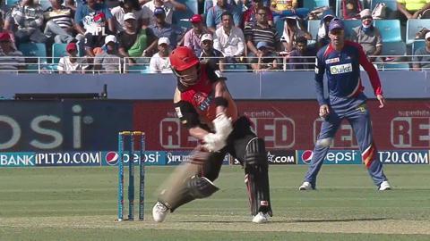 M12: SRH vs DD – Aaron Finch Six