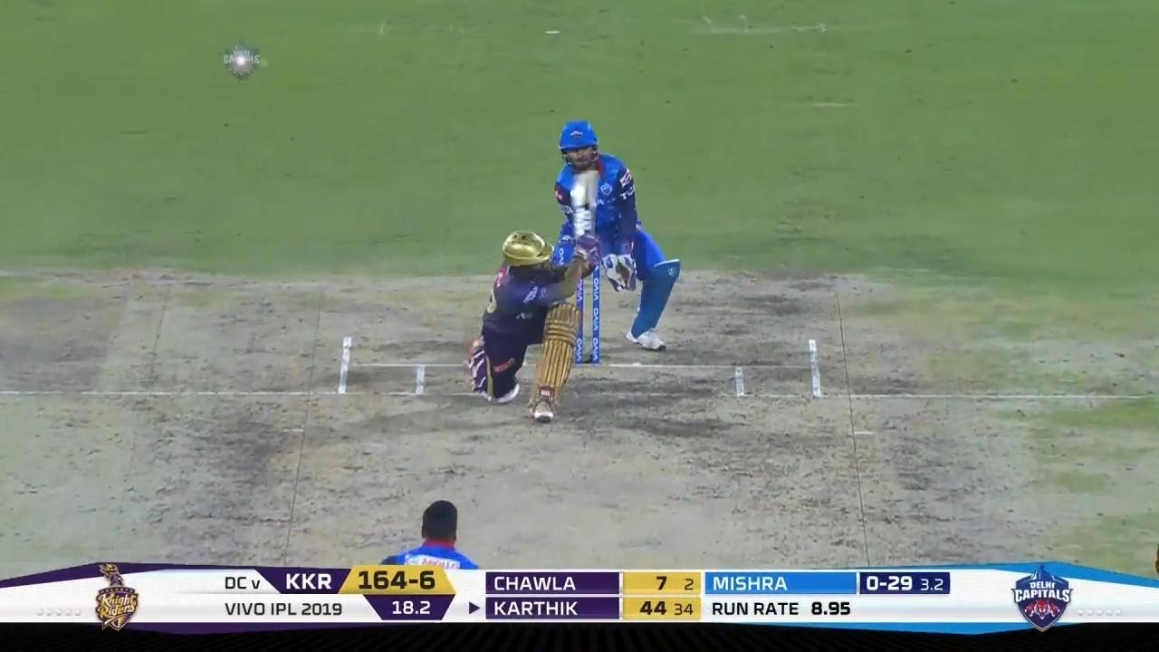 M10: DC vs KKR – Dinesh Karthik Six
