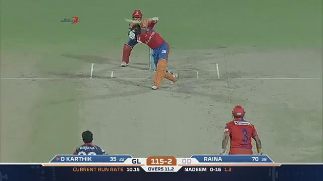 M42: DD vs GL – Dinesh Karthik Six background