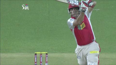 M67: KXIP vs DD – Azhar Mahmood Wicket background