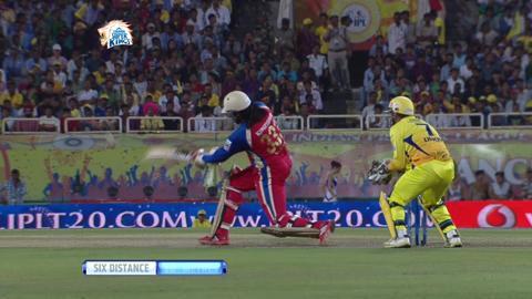 M42: CSK vs RCB – Chris Gayle Six