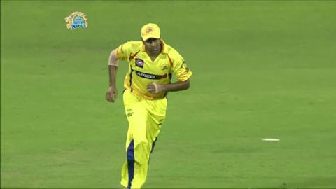 IPL 2012 Match 59 – CSK vs DD: Ben Hilfenhaus background