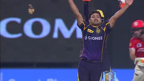 M32: KKR vs KXIP – Glenn Maxwell Wicket