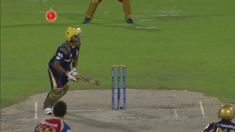 M11: RCB vs KKR – Vinay Kumar Wicket