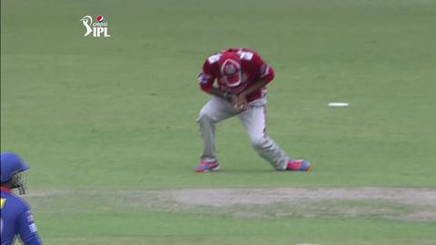 M55: KXIP vs DD – Dinesh Karthik Wicket background