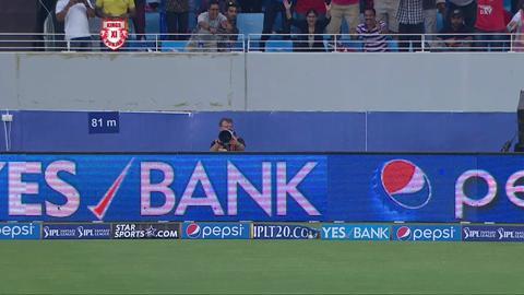 M18: KXIP vs RCB– Super Sixes background