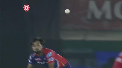 M36: KXIP vs DD – Marcus Stoinis Six background