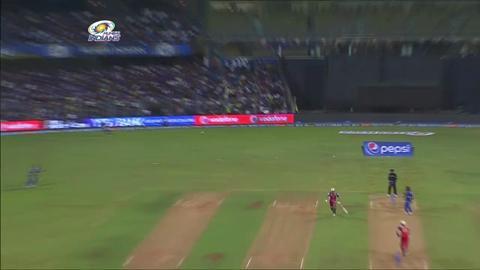 M27: MI vs RCB – Mitchell Starc Wicket