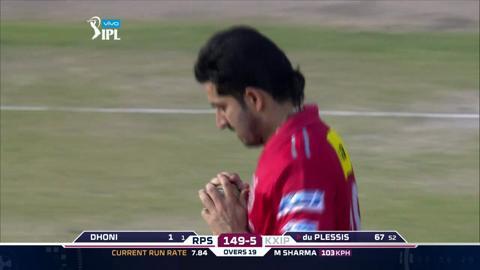 M10: KXIP vs RPS – Freecharge Bolt Moment – Mohit Sharma background