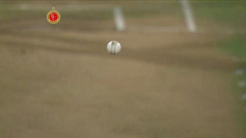 M70: RCB vs CSK – Michael Hussey Wicket background