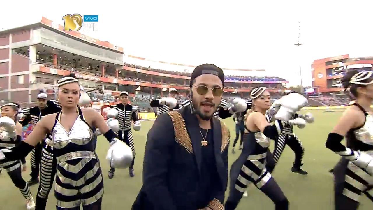 Delhi taps its feet to the beats of Raftaar
