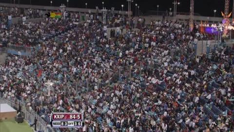 Match 8 PWI vs KXIP – Hussey's Wicket