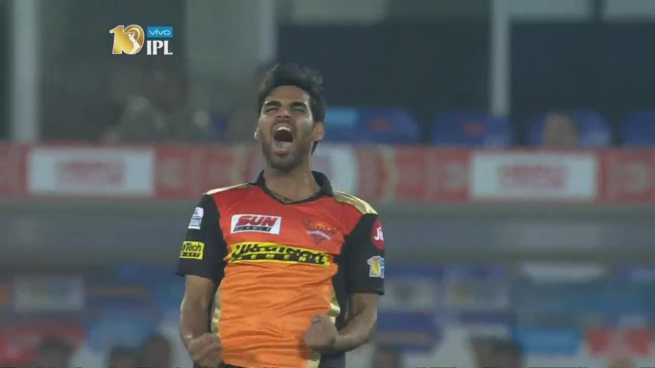 M19: SRH vs KXIP – Amazing Moments background