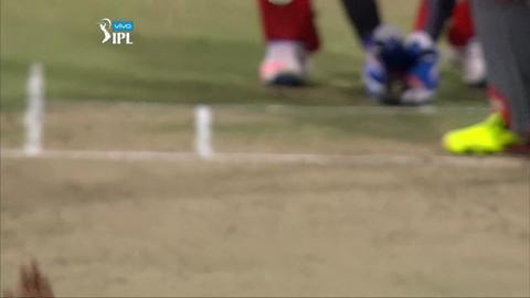 M50: RCB vs KXIP – Farhaan Behardien Wicket background
