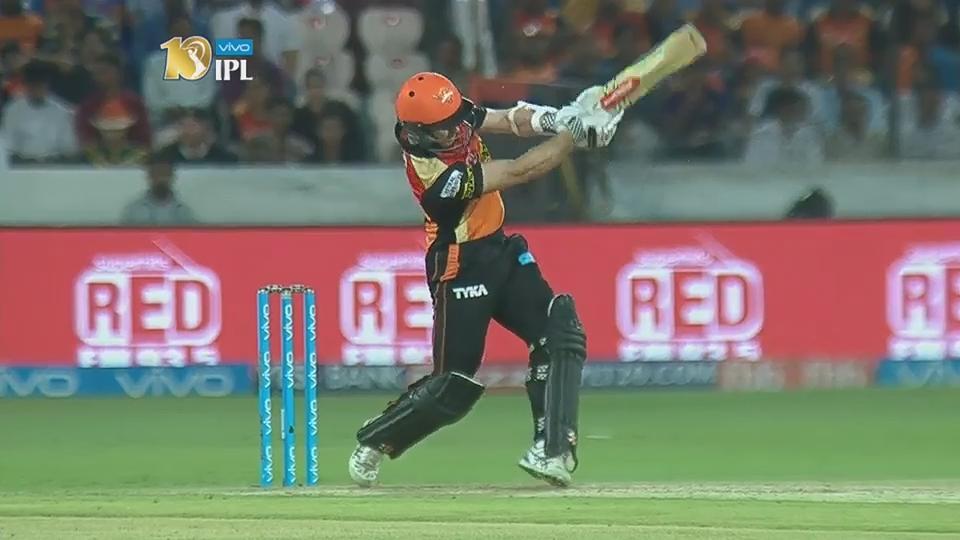 M21: SRH vs DD – Super Sixes background