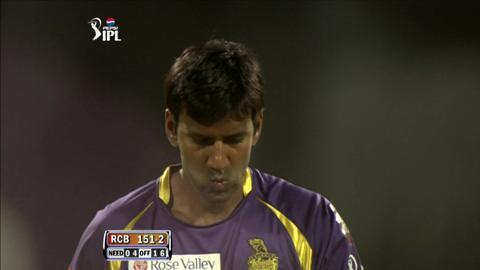 M12: RCB vs KKR – Chris Gayle Six background