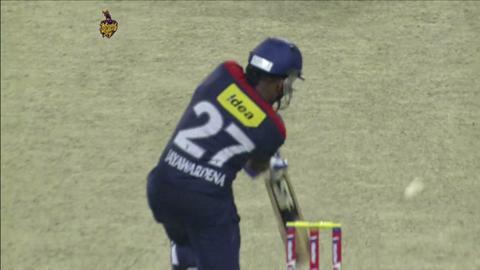 M1: KKR vs DD – Mahela Jayawardene Wicket