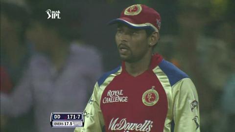 Match 67 RCB vs DD – Pathan's Wicket