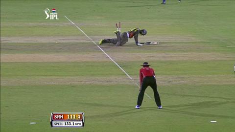 M74: RR vs SRH – Darren Sammy Wicket background