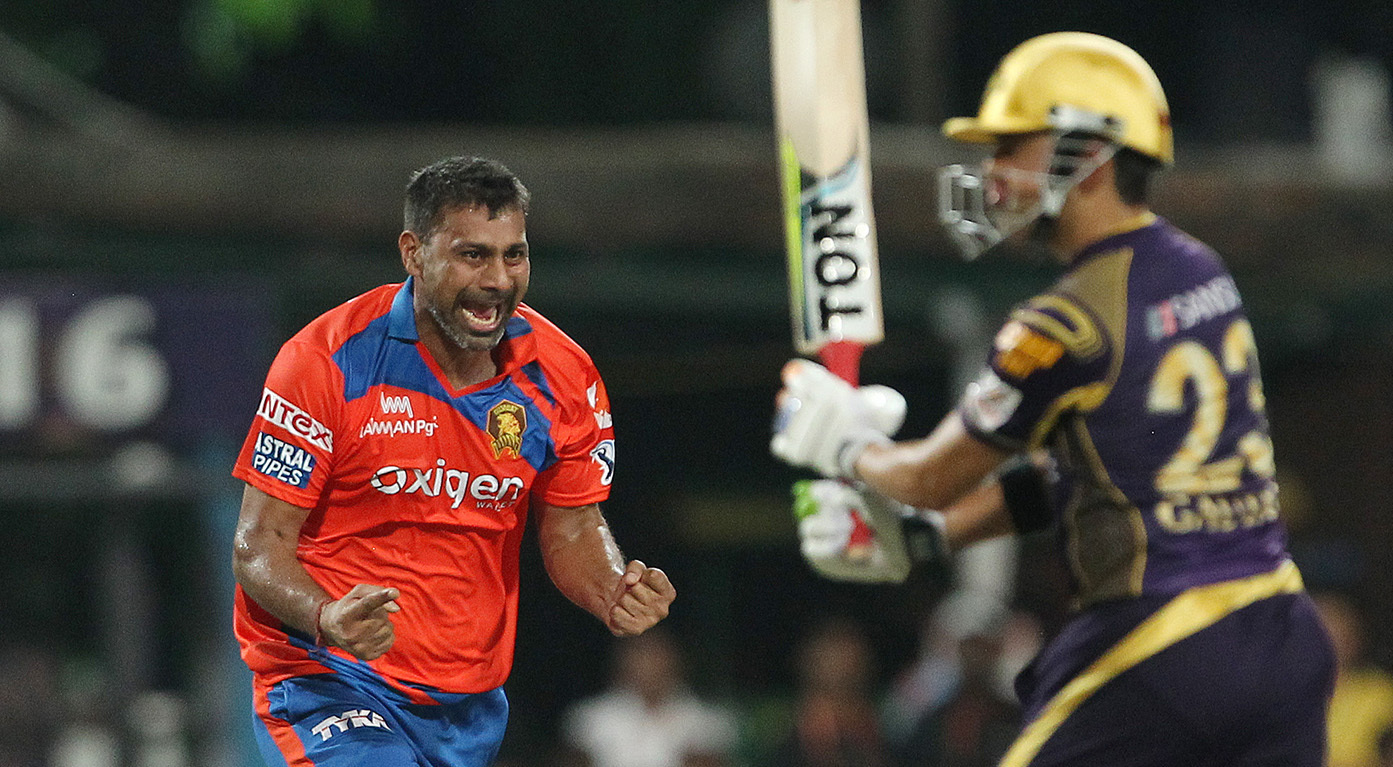 M38: KKR vs GL – Fall Of Wickets background