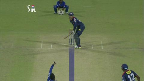 M4: DD vs RR – Johan Botha Wicket