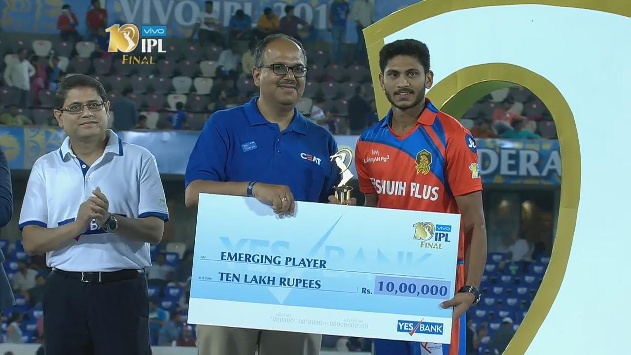 Final: RPS vs MI – Emerging Player of the Season – Basil Thampi background