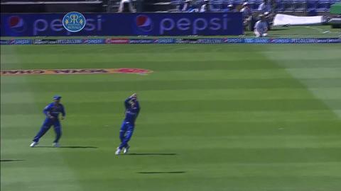 M14: RR vs RCB – Yuvraj Singh Wicket background