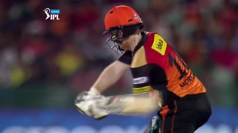 M52: DD vs SRH – Eoin Morgan Six background