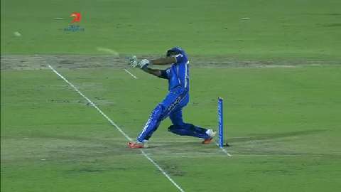 M6: DD vs RR – Deepak Hooda Six background