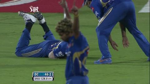 Match 9 DC vs MI – Dhawan's Wicket background