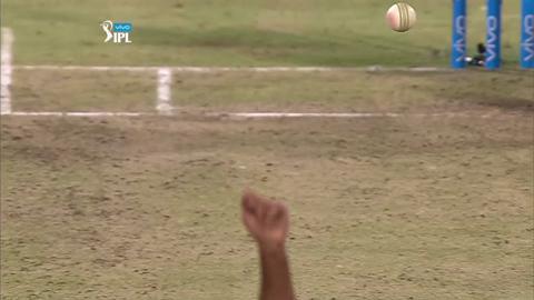 M4: RCB vs SRH – Virat Kohli Wicket