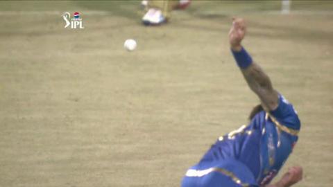 M2: RCB vs MI – Tillakaratne Dilshan Wicket