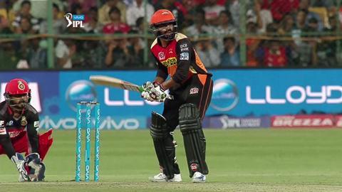 M4: RCB vs SRH – Ashish Reddy Six