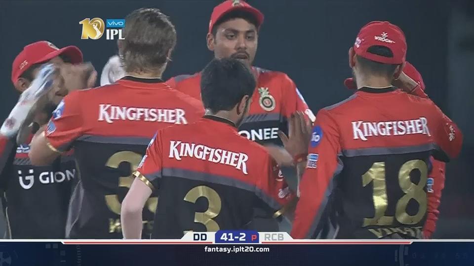 M56: DD vs RCB – Fall Of Wickets background