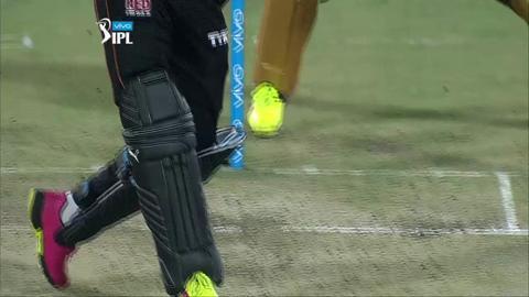 M58: SRH vs KKR – Yuvraj Singh Six