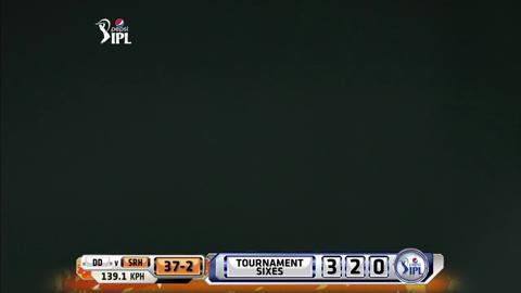 M32: DD vs SRH – Naman Ojha Six background