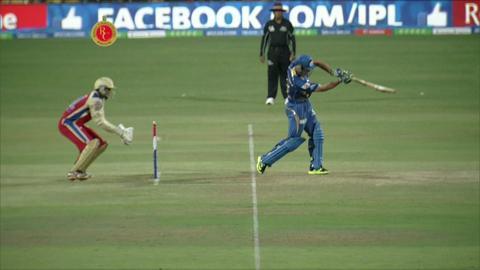 M2: RCB vs MI – Ricky Ponting Wicket