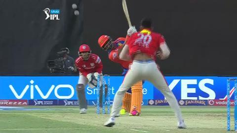 M28: GL vs KXIP – Dwayne Smith Wicket