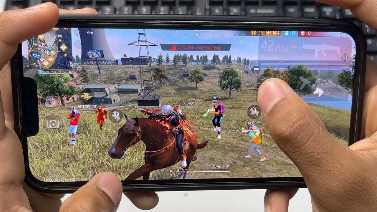 33 Kills 🤯 Smooth Rush Handcam Gameplay 😘 iPhone 13 Pro Max || RIGHT M10