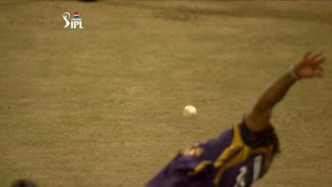 M12: RCB vs KKR – Chris Gayle Six background