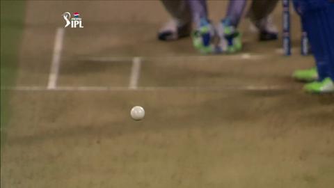 M41: MI vs KXIP – Dwayne Smith Wicket background