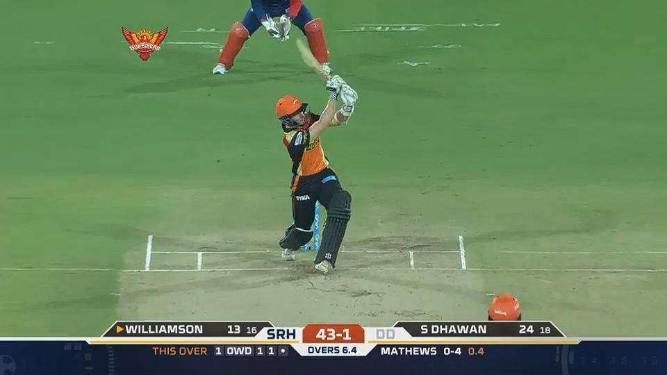 M21: SRH vs DD – Kane Williamson Six