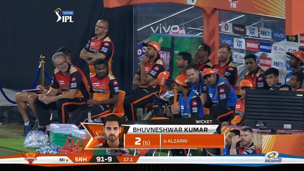 M19: SRH vs MI – Bhuvneshwar Kumar Wicket