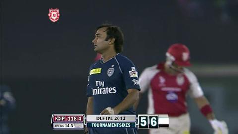 Match 61 KXIP vs DC – Hussey's 2nd Six background